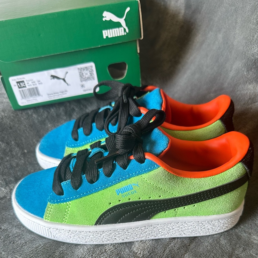 Kids Puma sneakers